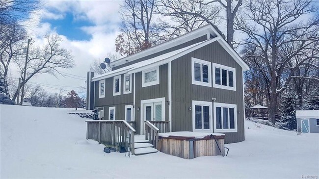 Building Photo - 1225 Grove Point Dr
