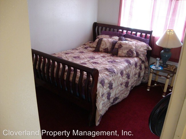 Foto del edificio - 5 br, 2 bath House - 268 E 10th St