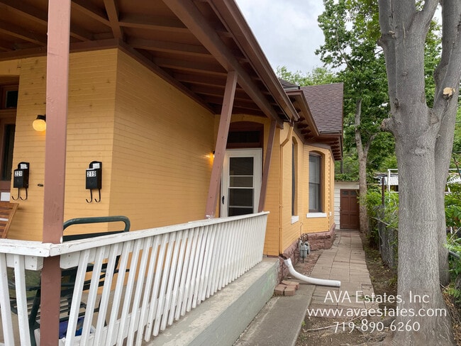 Foto del edificio - 219 E Pitkin Ave