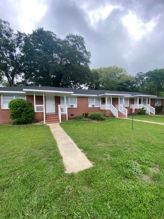Building Photo - 3005 Glenwood Dr