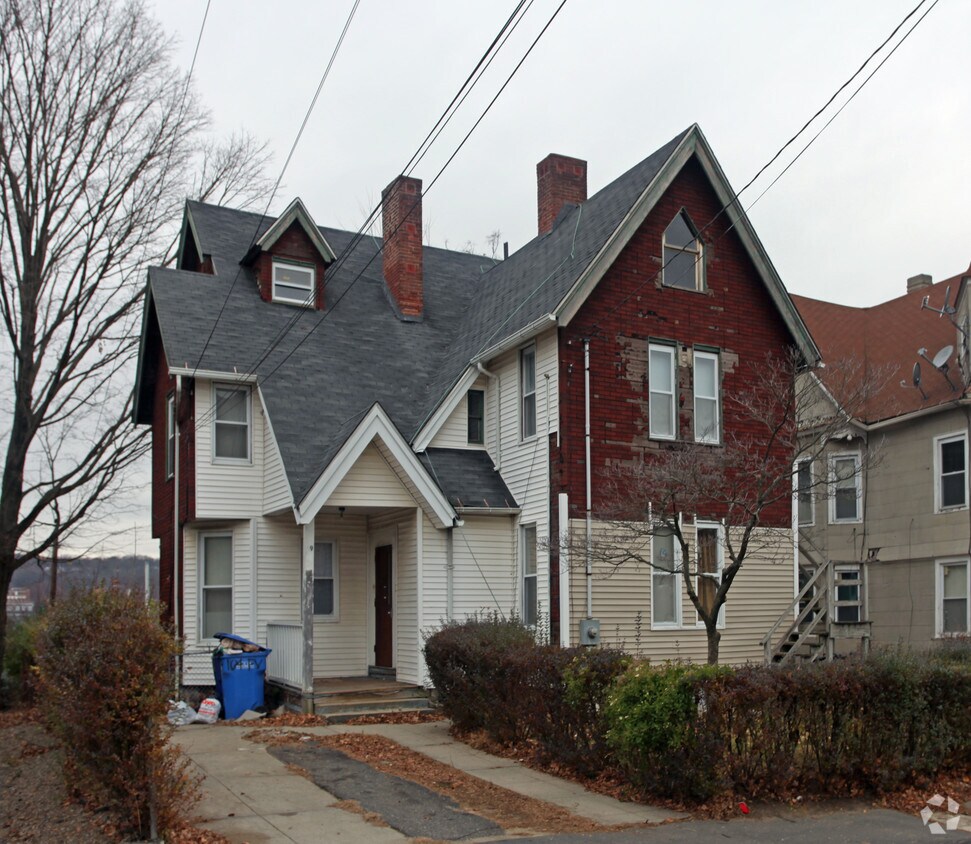 49 Fairview St, Waterbury, CT 06710 Apartments in Waterbury, CT