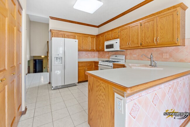 Building Photo - 260 Shipland Dr