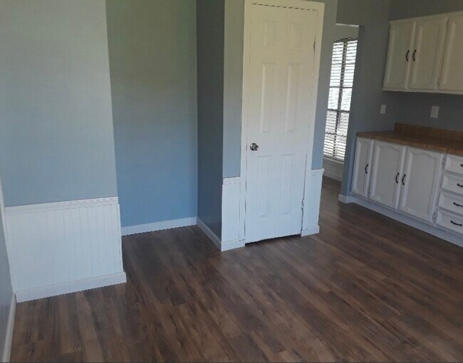 Building Photo - 83 Estelle Cir