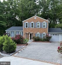Building Photo - 7801 Cliffside Ct