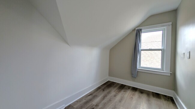 Photo du bâtiment - 1580 Dufferin Pl