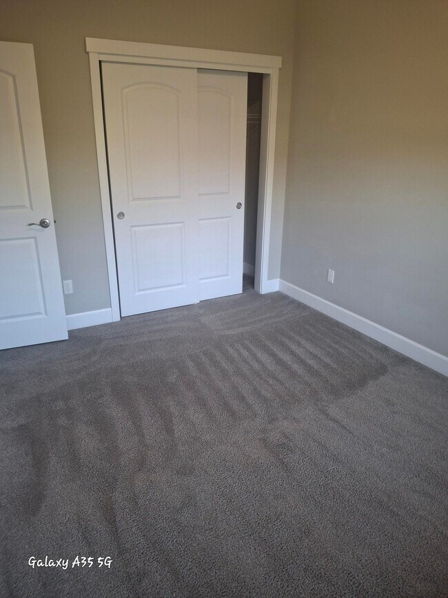 Foto del edificio - 2563 NW Elm Pl