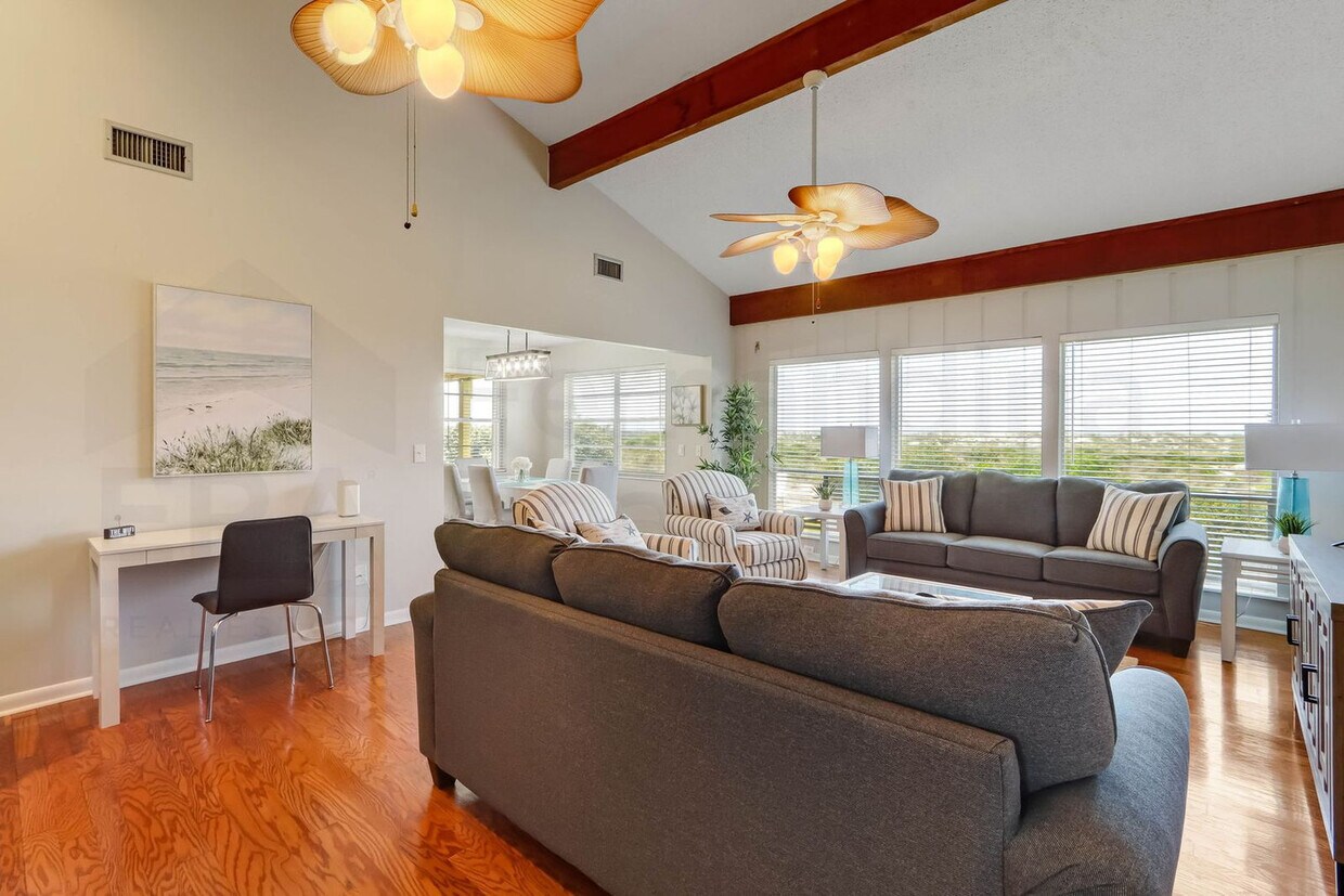 Foto principal - 2890 S Fletcher Ave