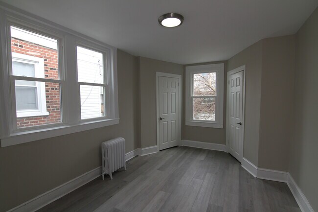 Building Photo - 104 S 51st St