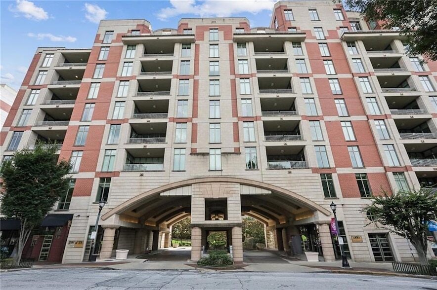 Primary Photo - 250 Park Ave W NW