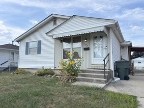 Building Photo - 182 Calahan Rd