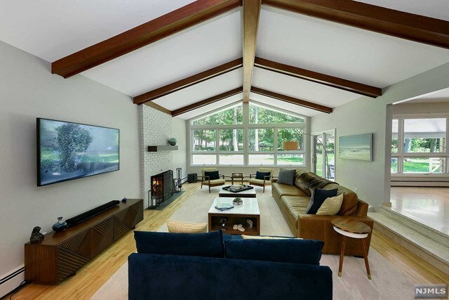 Foto del edificio - 50 Deerhill Dr