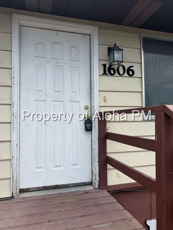 Building Photo - 1606 5th St N