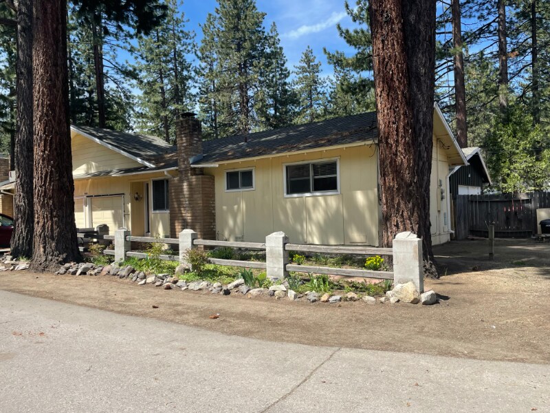 Foto principal - 3057 Oakland Ave