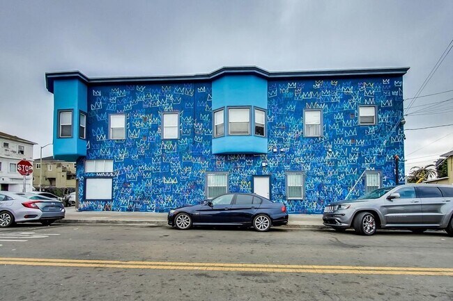 Building Photo - Renovated Apartment in West Oakland. 2.5 M...