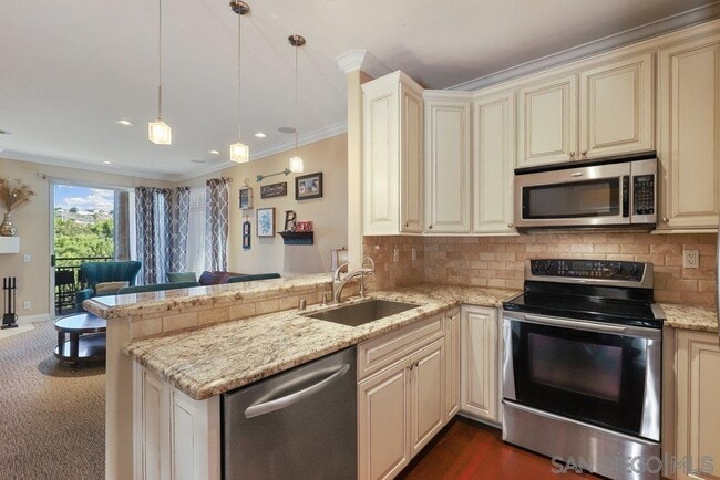 Building Photo - 580 Camino De La Reina