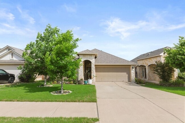 Foto del edificio - 5809 Scenic Lake Dr