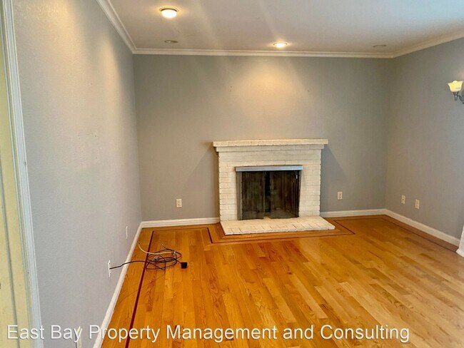 Building Photo - 3 br, 2 bath House - 37488 Southwood Dr.