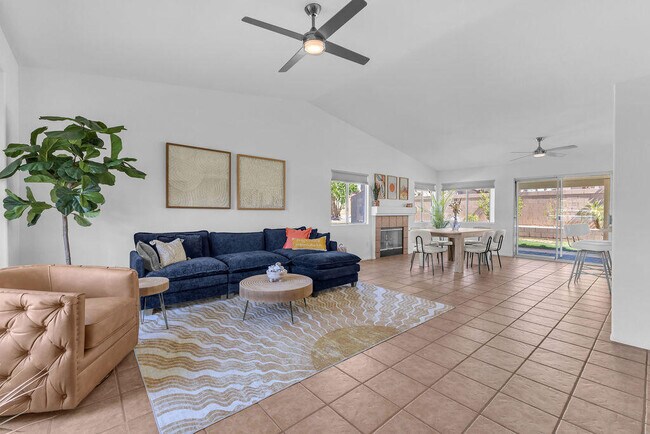 Foto del edificio - 79200 Violet Ct