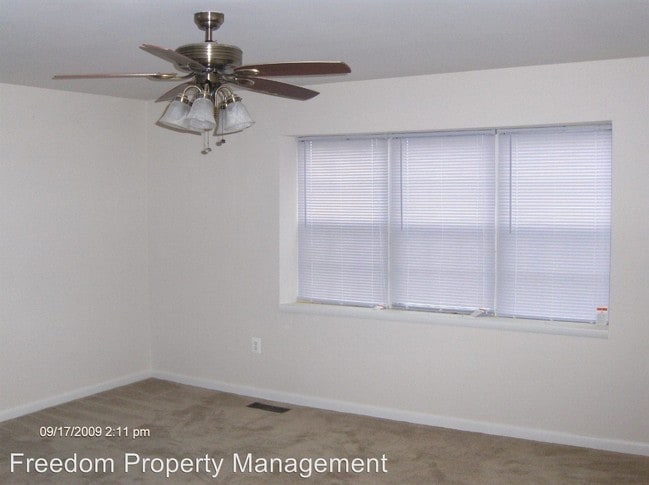 Building Photo - 3407 Castle Hill Dr