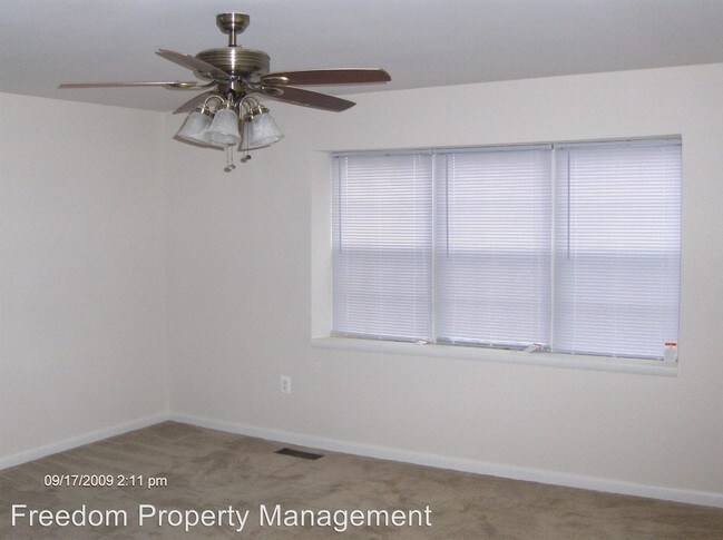 Foto del edificio - 3407 Castle Hill Dr