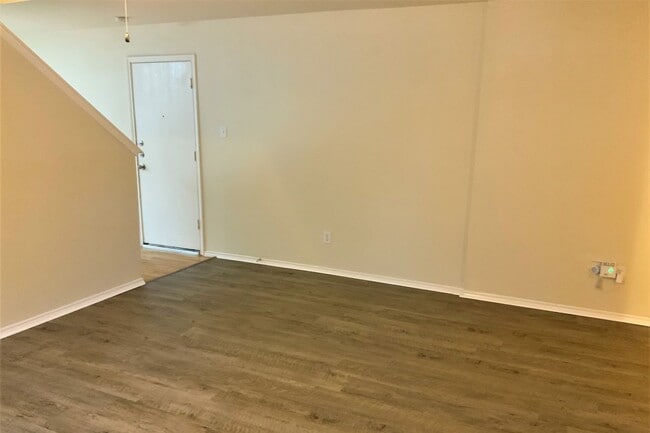 Building Photo - 29607 Evergreen Hills Dr