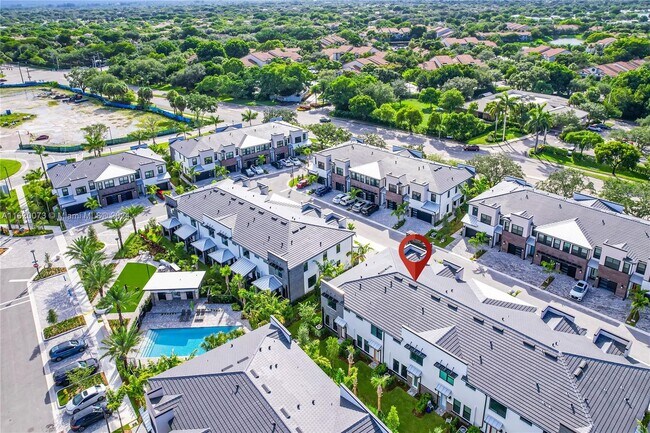 Foto del edificio - 8356 NW 7th Pl