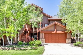 Building Photo - 3430 Cedar Dr