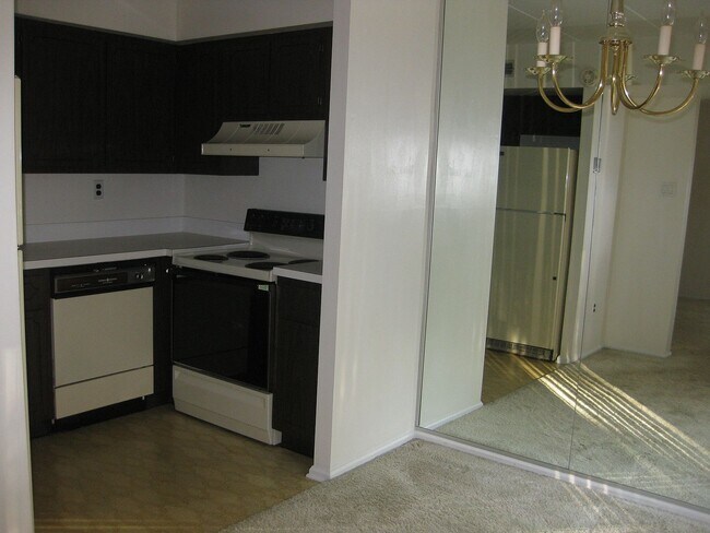 Kitchen/Dining Room - 6 Aspen Way