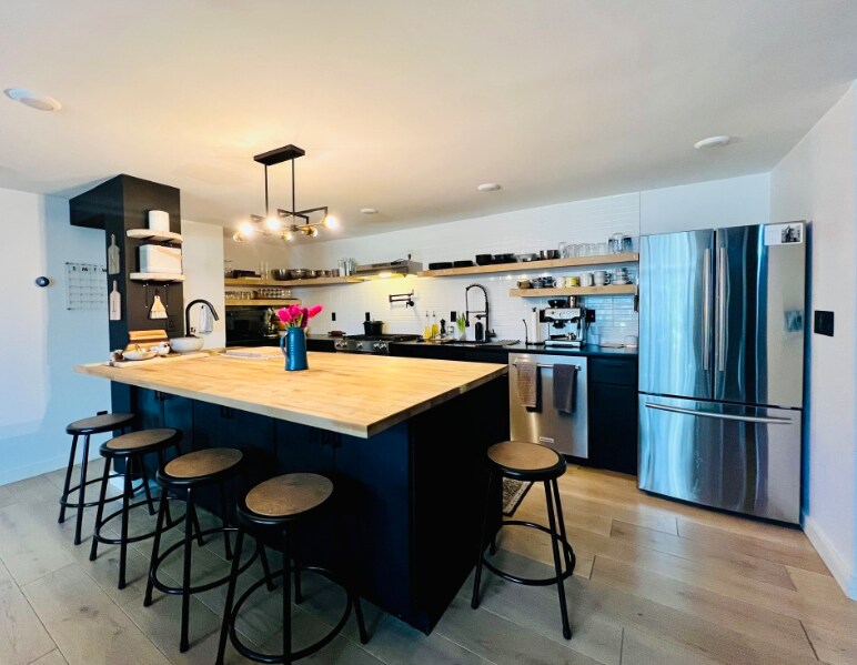 Foto principal - 24 Maple Ave