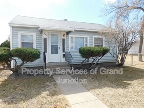Building Photo - 957 Belford Ave