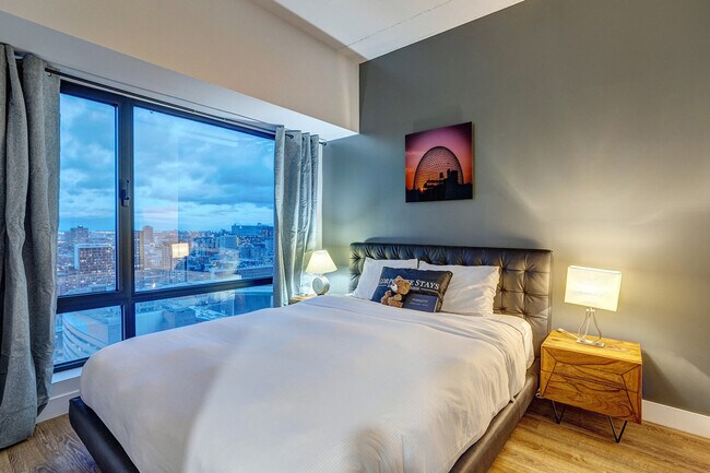 Photo du bâtiment - 2100 Rue de Bleury