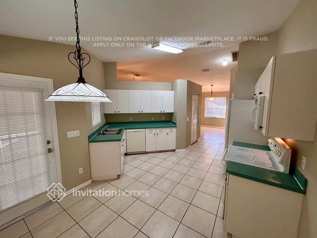Building Photo - 4584 Flint Dr