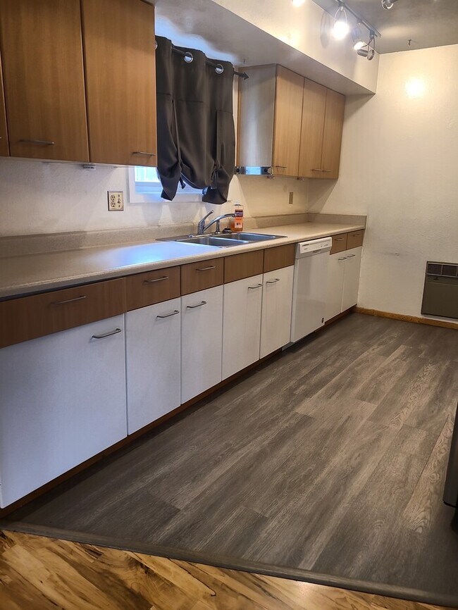 307 Tyler St, Rock Springs, WY 82901 Townhome Rentals in Rock Springs