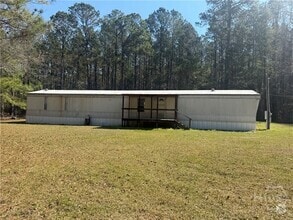 Building Photo - 844 Log Landing Rd
