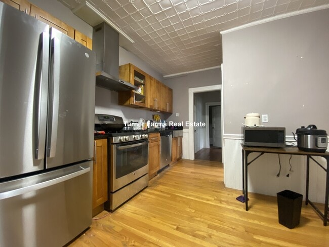 Building Photo - 173 Rindge Ave