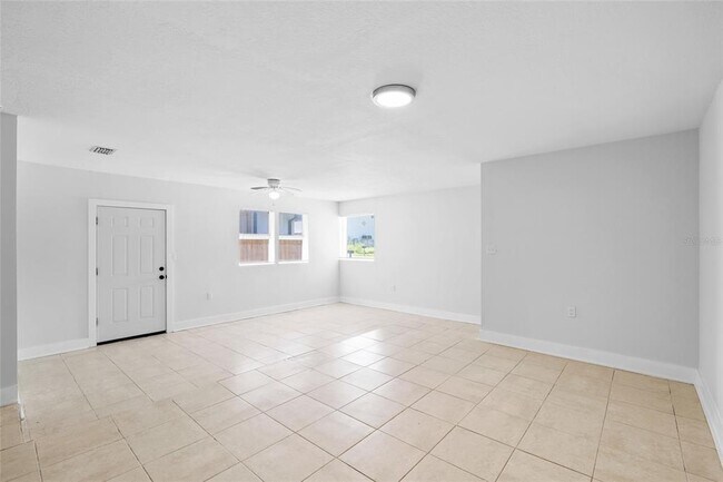 Foto del edificio - 7414 S Sherrill St
