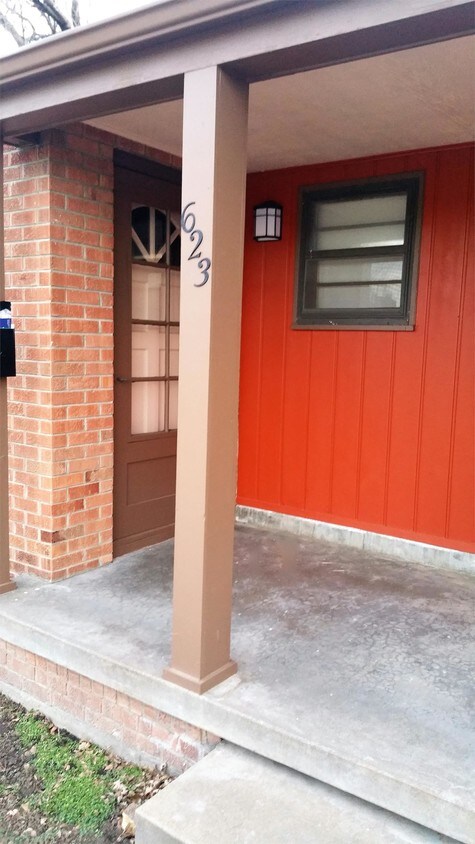 Foto principal - 623 W Crawford St