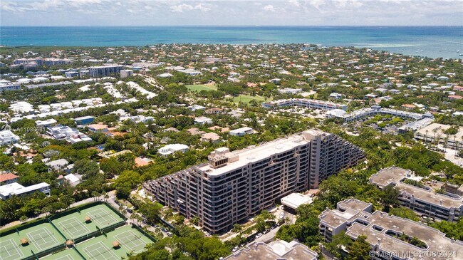 Building Photo - 151 Crandon Blvd