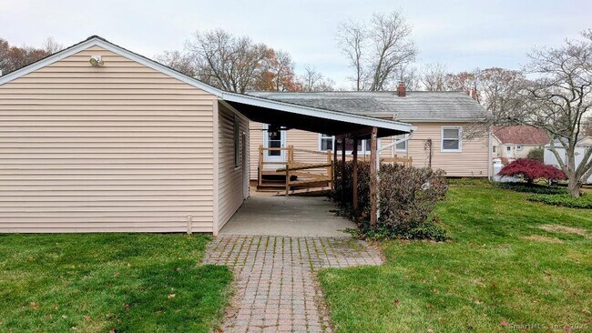 Foto del edificio - 64 Chatham Ave