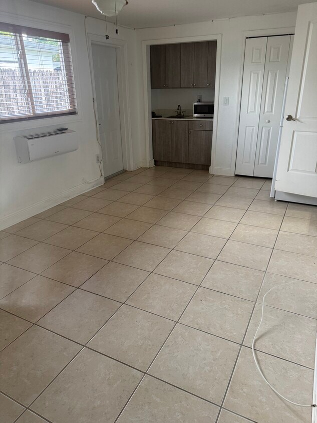 Foto principal - 8425 SW 44th St
