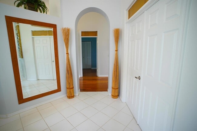 Building Photo - 10220 Andover Coach Cir