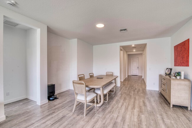 Foto del edificio - 1463 Heron Nook Rd