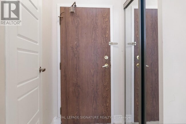 Building Photo - 550 Webb Dr