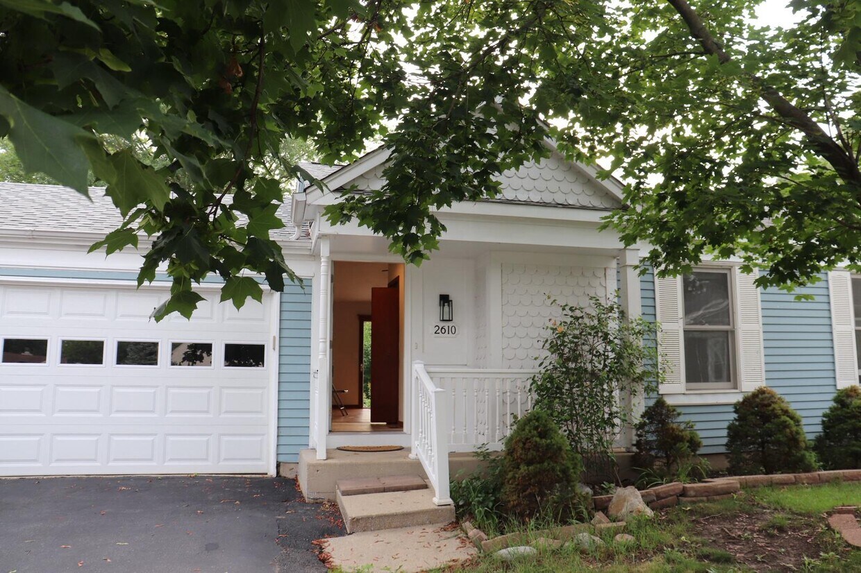 Foto principal - 2610 Barley Ct