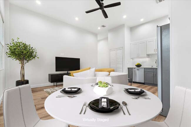 Foto del edificio - 3100 N Kenneth Rd