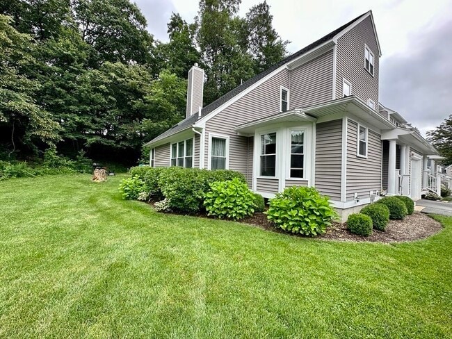 Building Photo - 56 Villagewood Dr
