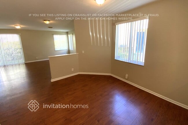 Building Photo - 2819 S Evergreen Cir