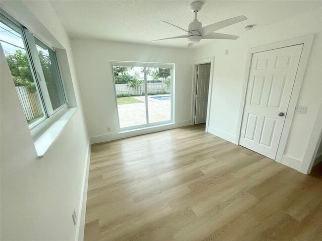 Foto del edificio - 924 SW 11th St