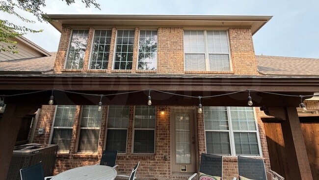 Foto del edificio - 1828 Branch Trail