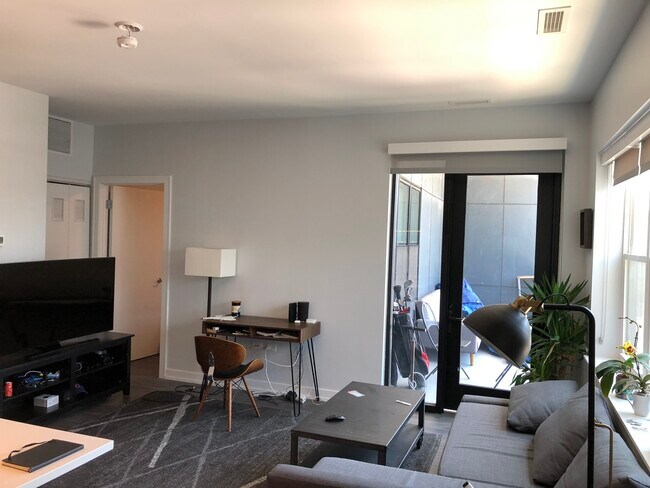 Foto del edificio - 909 W Montana St